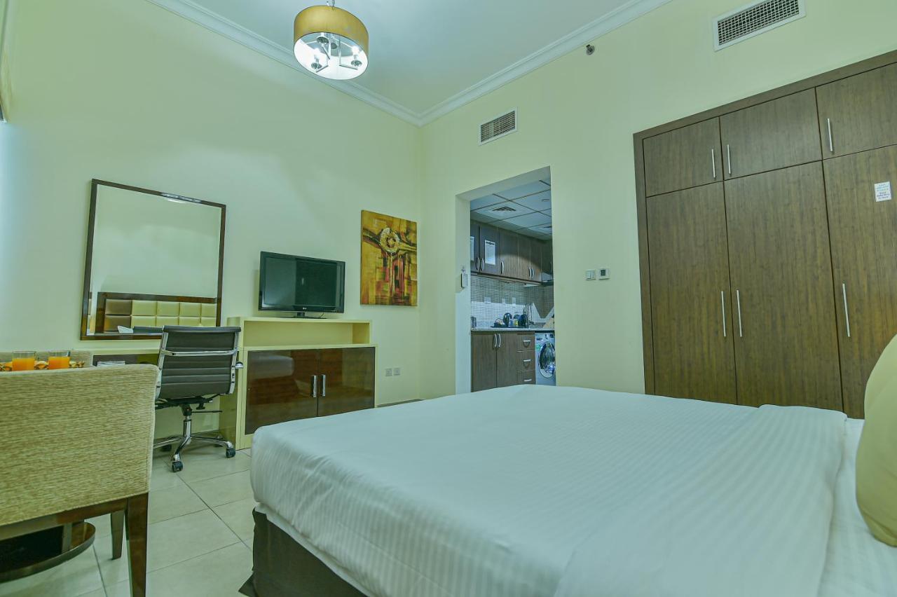 Vista Hotel Apartments Deluxe ドバイ エクステリア 写真